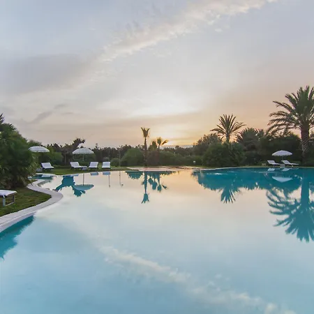 アクアドゥルチ ホテル 4*